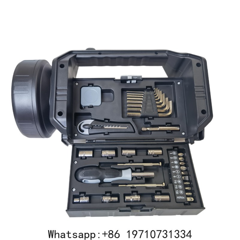 Set 2-in-1 Lanterna da Campegg - Outdoor Power Tool Kit recensione e prezzo